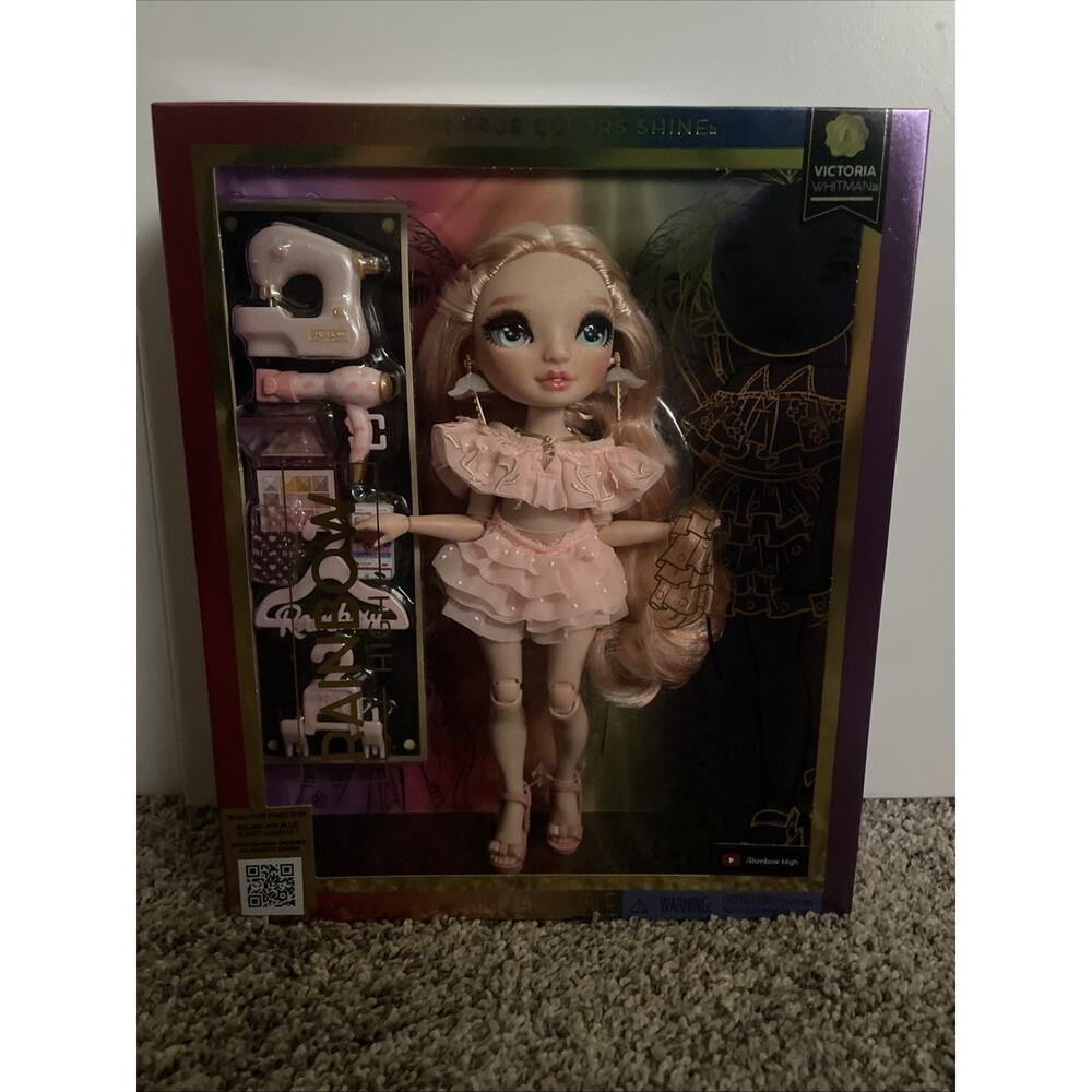Rainbow High Victoria Whitman Fashion Doll Freckles 2022 With Accessories New